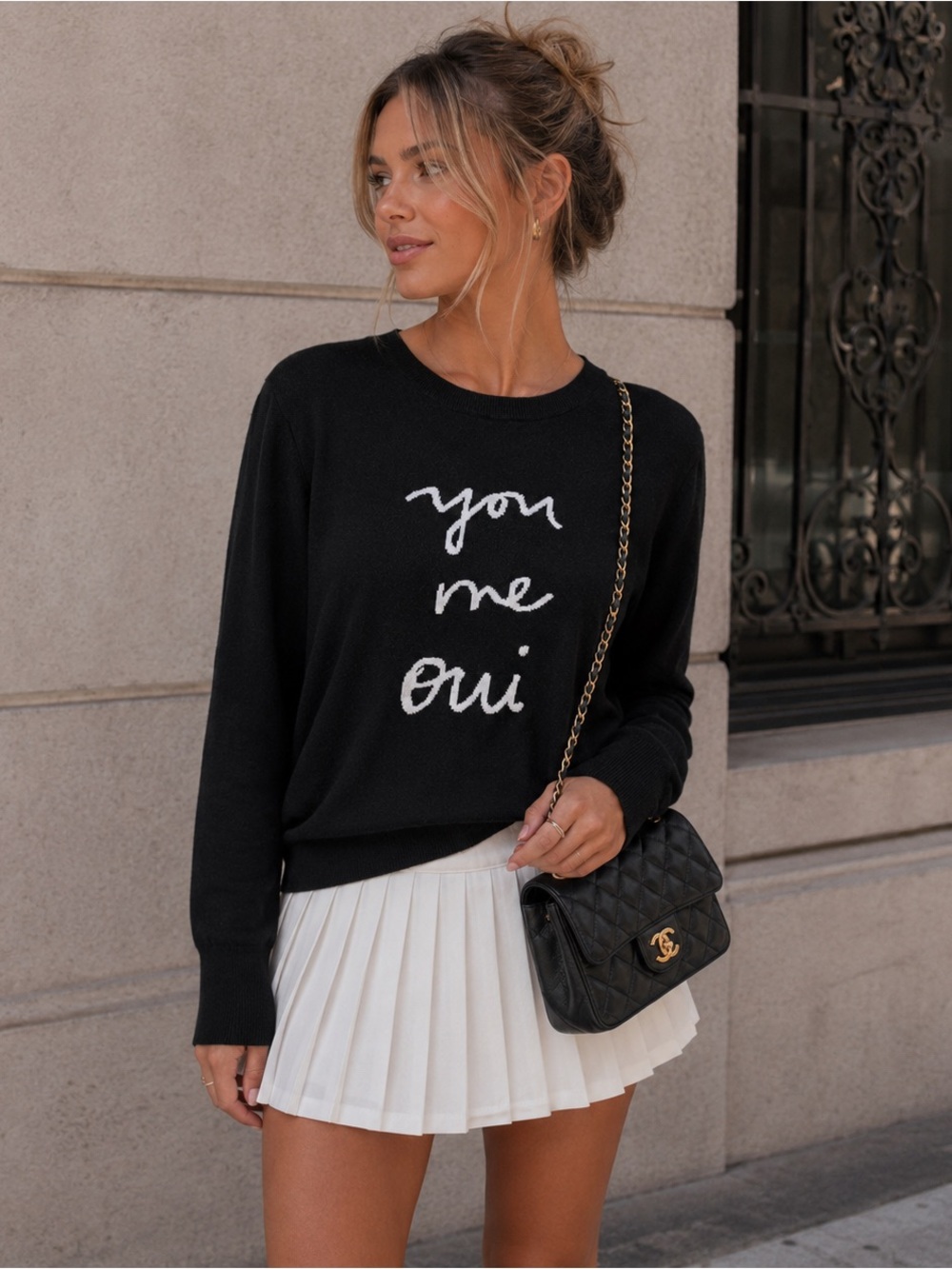 Banana Republic Black “You Me Oui” Graphic Sweater Women’s Medium